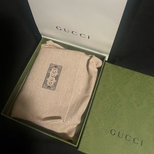 Gucci Soho Zip Around Short Wallet